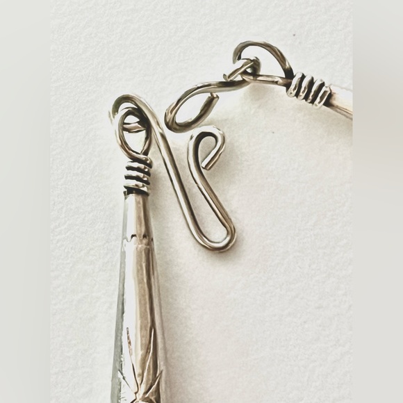 🗝️🪺Signed, Vintage 4 strand Liquid Silver Necklace with Turquoise accent beads - Picture 3 of 9